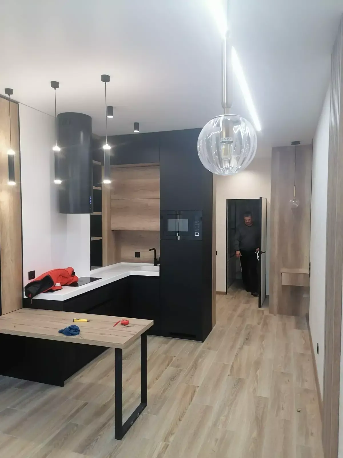 Натяжной потолок в квартиру — Южно-Сахалинск, проспект Мира, 430 к12, фото 1